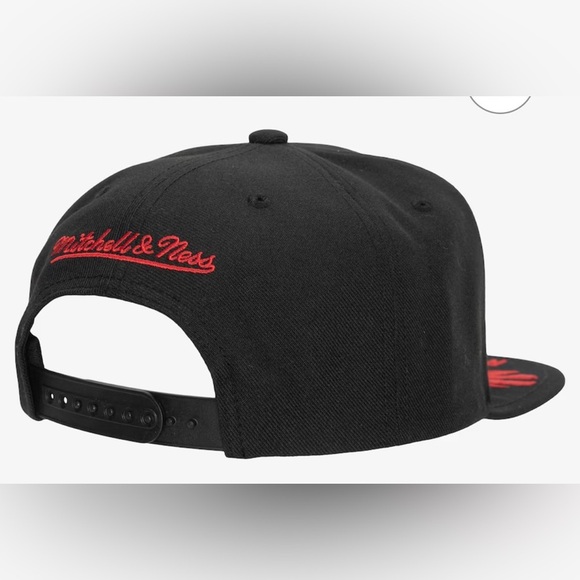 NWT Mitchell & Ness Toronto Raptor’s Front Loaded SnapBack Hat - Picture 2 of 6